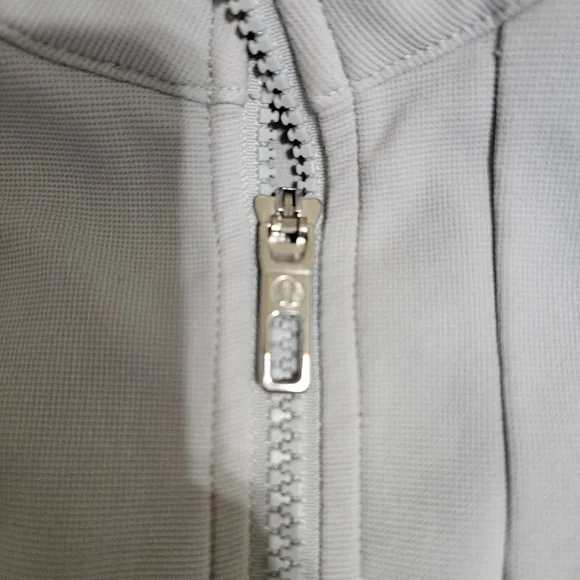 lululemon athletica Men's Sojourn Jacket - Sea Salt - Picture 5 of 9